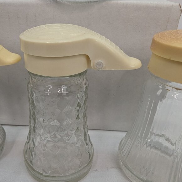 Vintage Gemco Glass Syrup Bottle and 3 Danielles Salt and Pepper Shakers - Picture 5 of 10